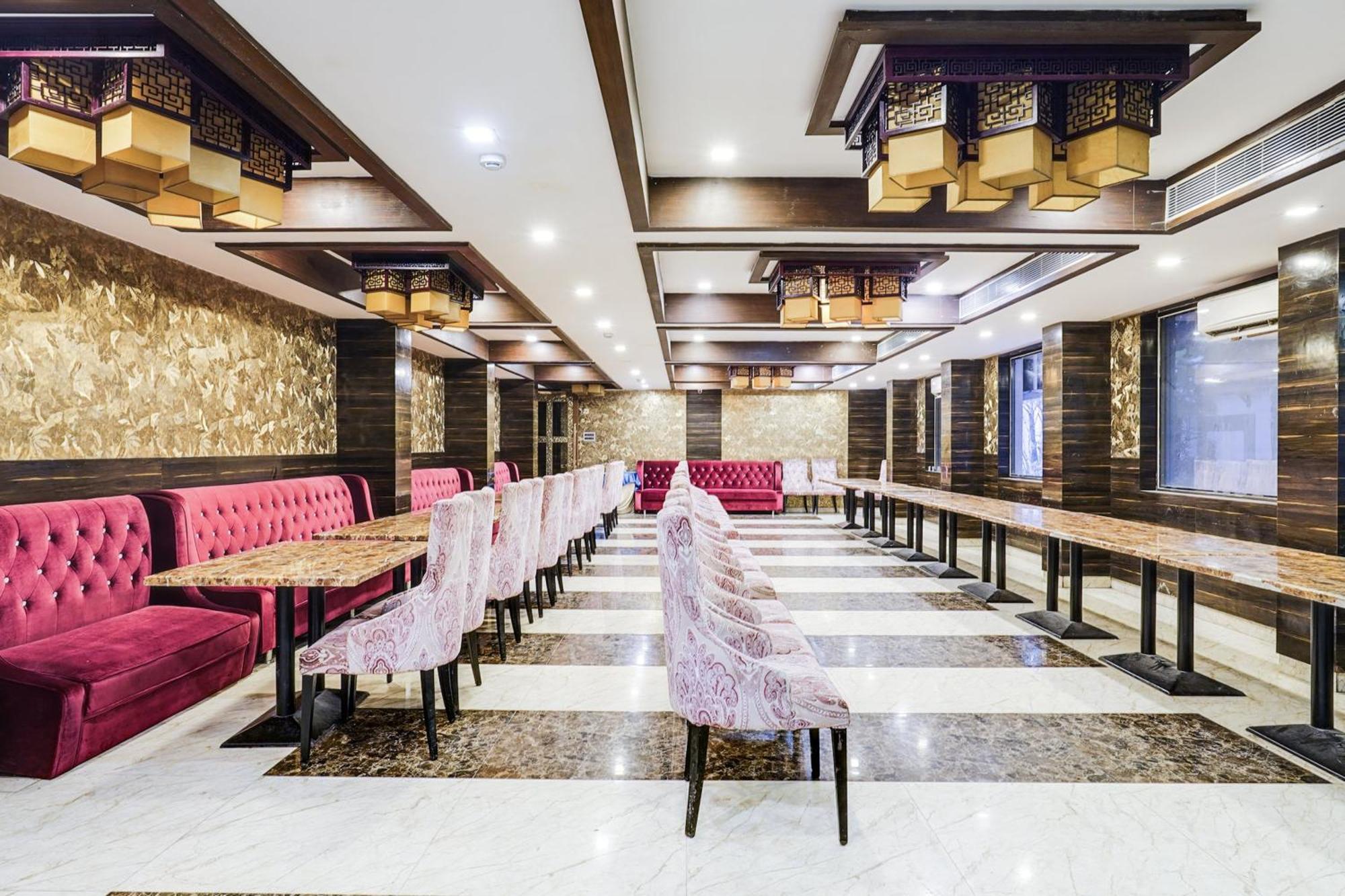 Super Townhouse Oak Alandur Near Chennai Airport Formerly Vijay Park מראה חיצוני תמונה