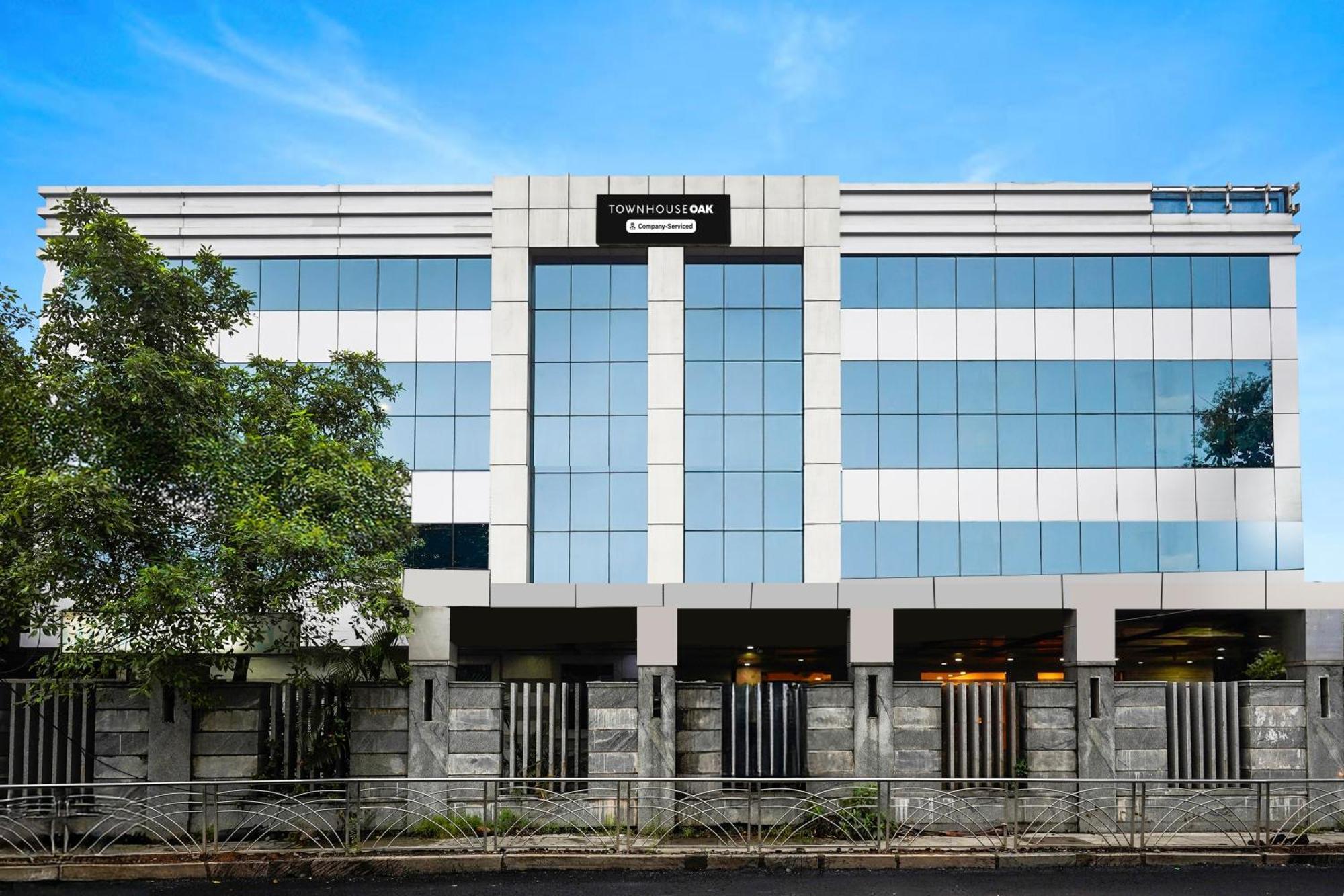 Super Townhouse Oak Alandur Near Chennai Airport Formerly Vijay Park מראה חיצוני תמונה