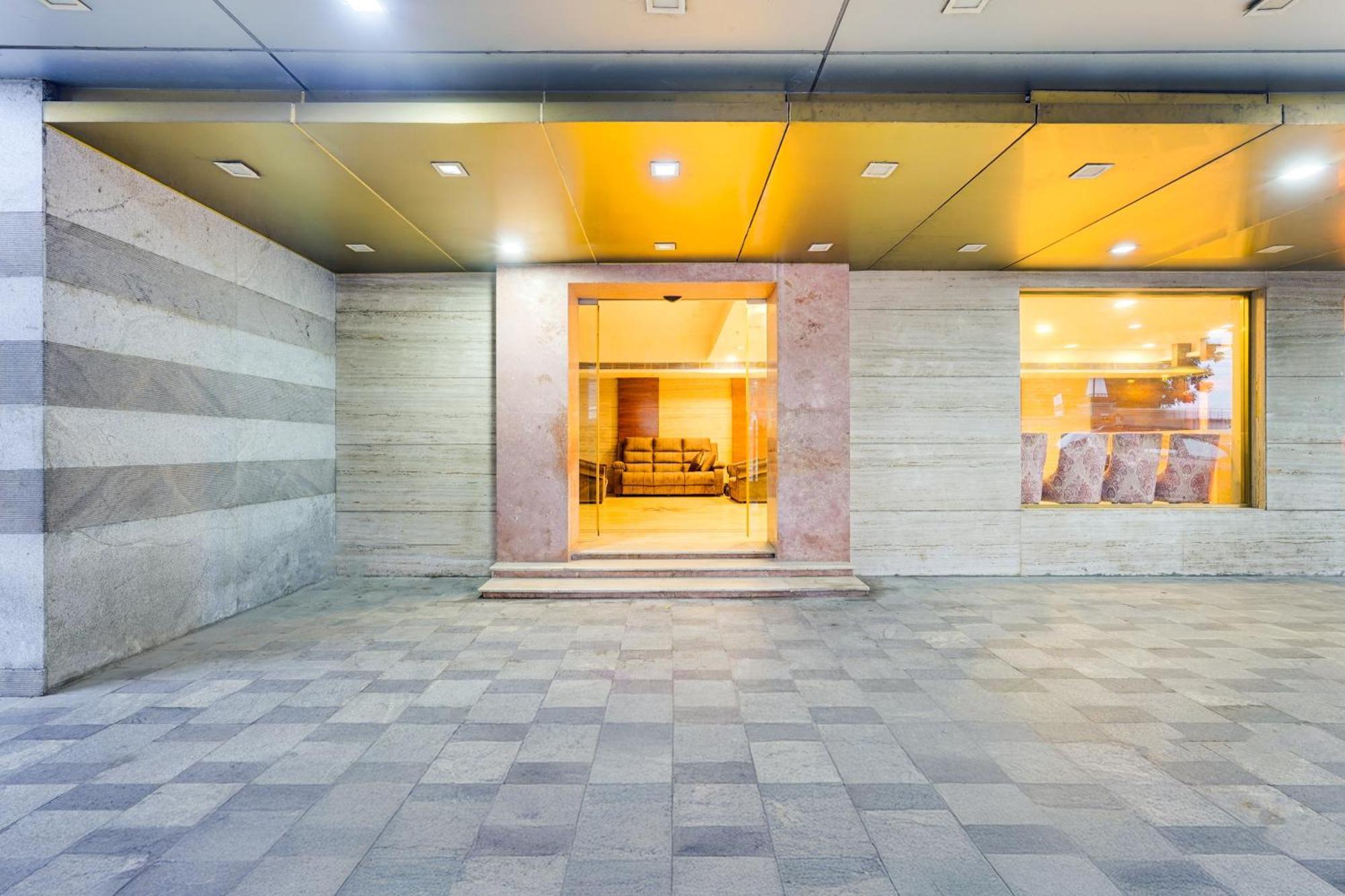 Super Townhouse Oak Alandur Near Chennai Airport Formerly Vijay Park מראה חיצוני תמונה