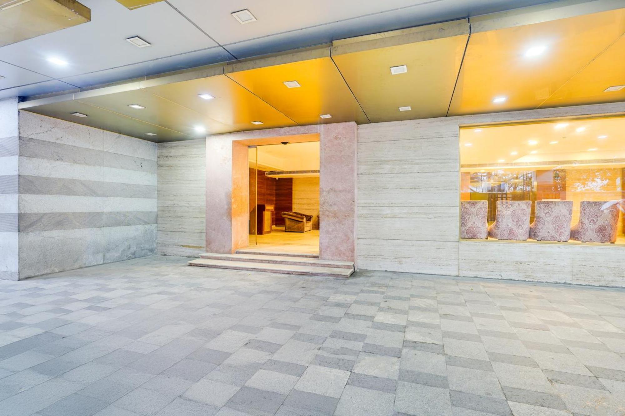 Super Townhouse Oak Alandur Near Chennai Airport Formerly Vijay Park מראה חיצוני תמונה